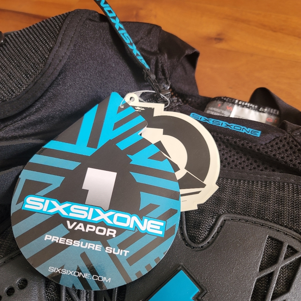 SIX SIX ONE Vapor Pressure Suit New W Tags - Picture 1 of 4